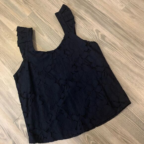 Monteau Navy floral pattern top size M - Picture 2 of 5